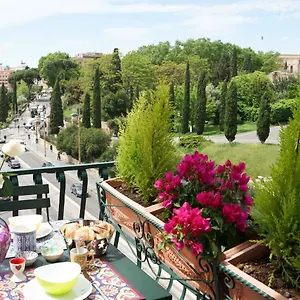 In Colosseo View Luxury Apartment